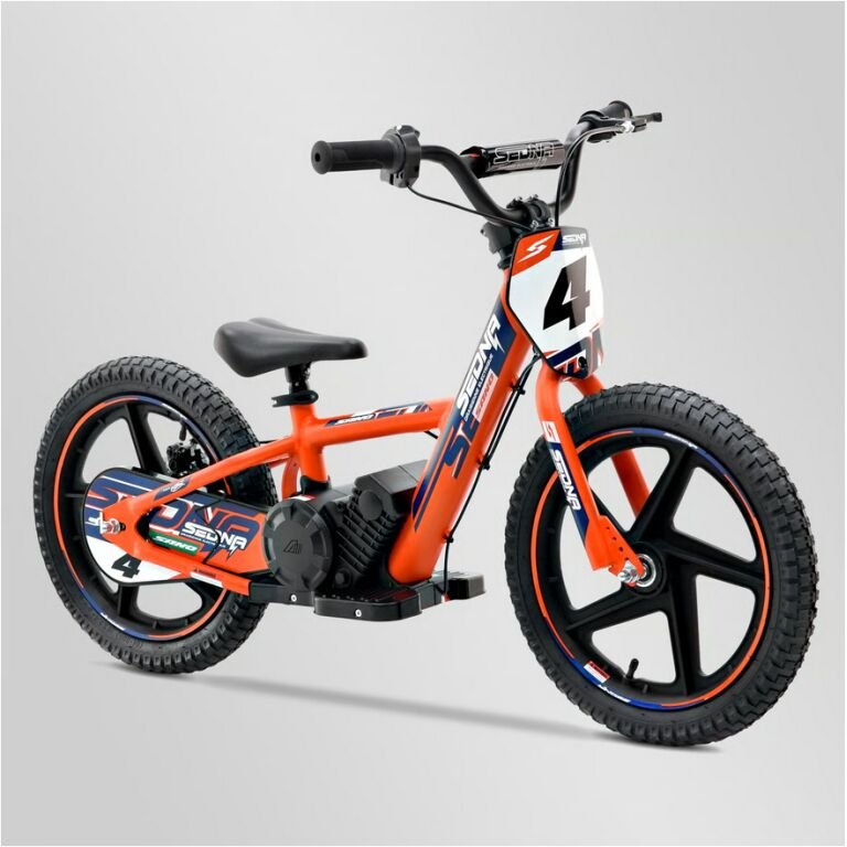 Draisiennes électriques , lassano sedna race 16" plus 2024 OrangeUne Révolution dans les Véhicules pour Enfants Découvrez une nouvelle ère du cyclisme pour enfants avec l'arrivée de la Sedna Race 16", la toute dernière draisienne électrique signée Apollo. Ce modèle révolutionnaire est conçu pour éveiller l'imagination des jeunes et les initier aux joies du cyclisme. En mariant à la perfection performance exceptionnelle et design captivant, la Sedna Race 16" promet de transformer chaque balade en une aventure inoubliable.